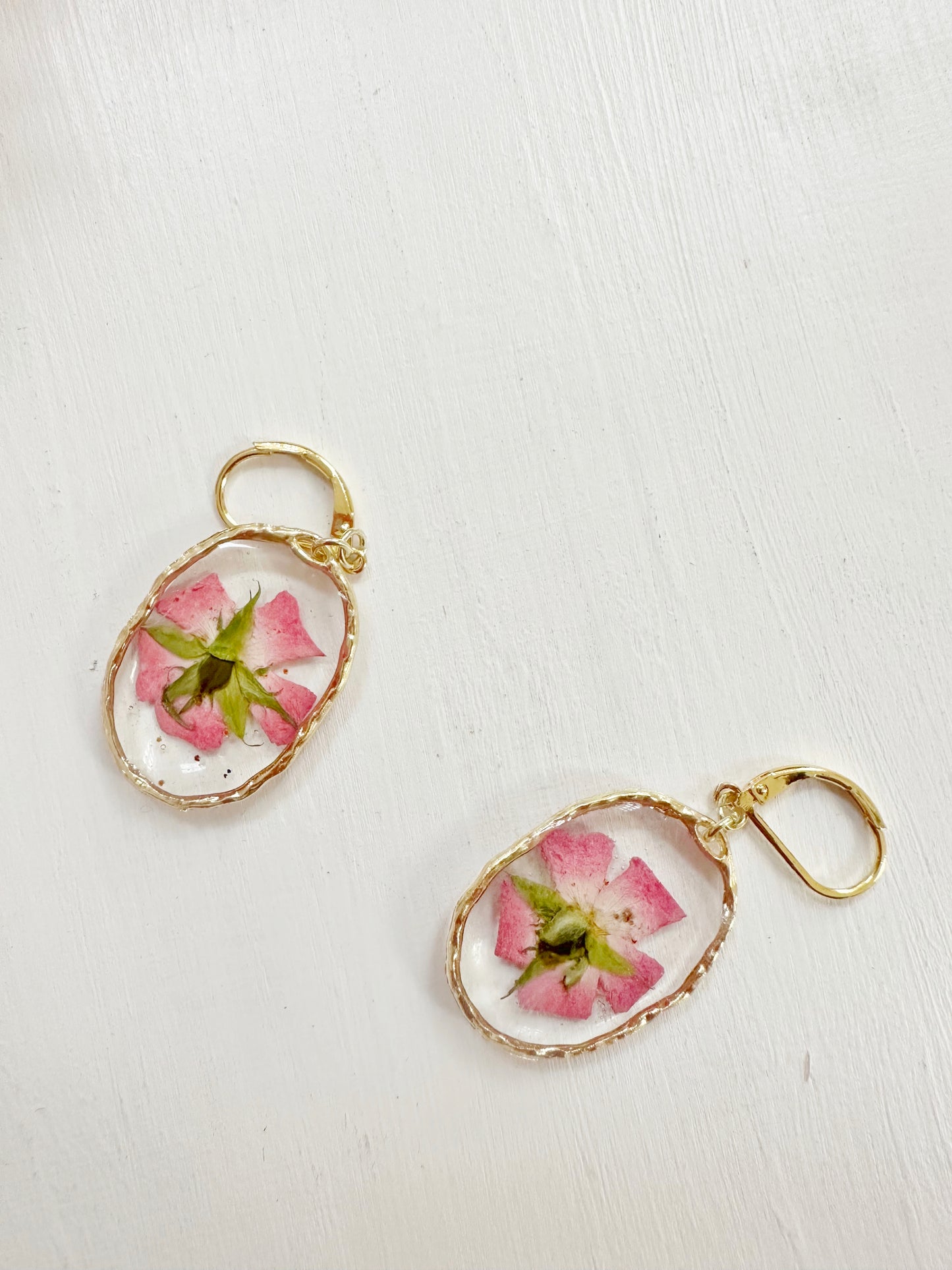 Rose Earrings in Golden Frame