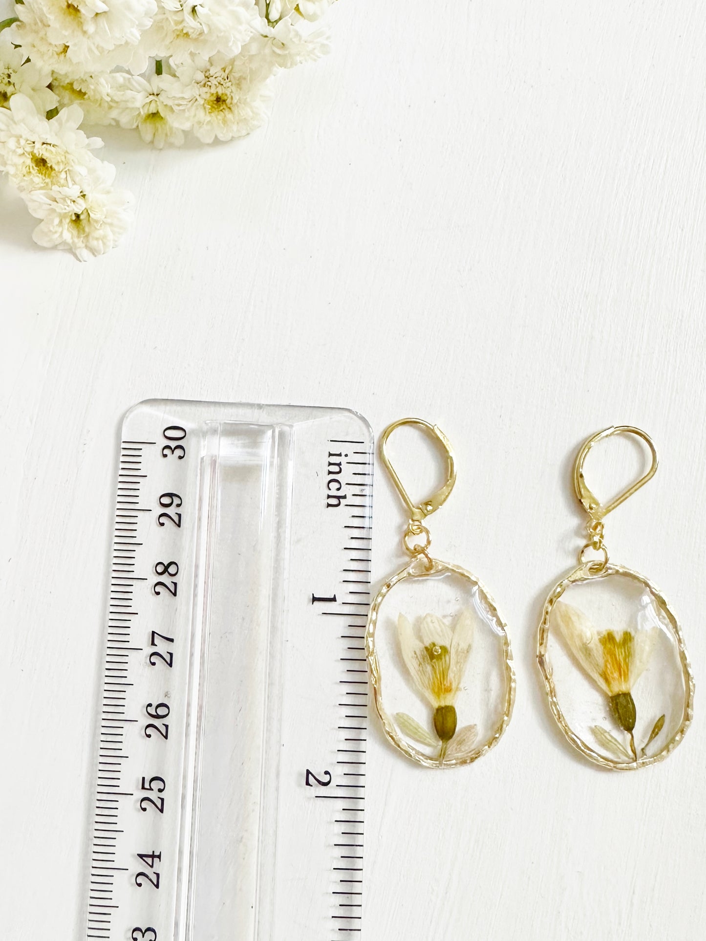 Snowdrop Earrings in Golden Frame