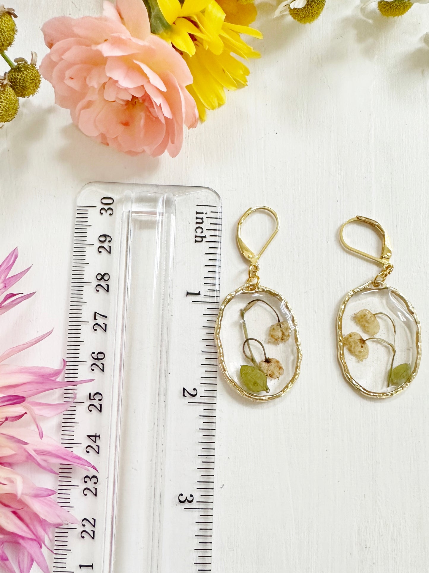 Lily-of-the-Valley Earrings in Golden Frame