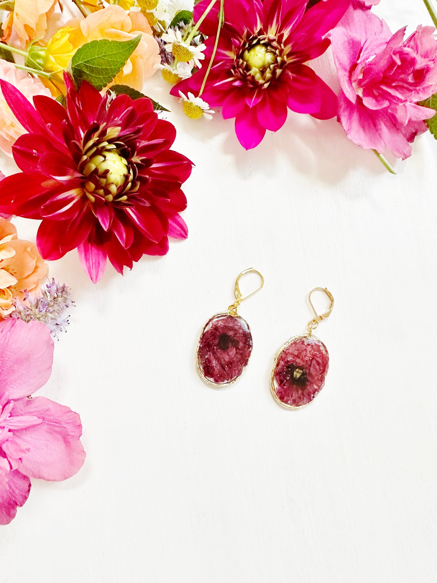 Poppy Earrings in Golden Frame