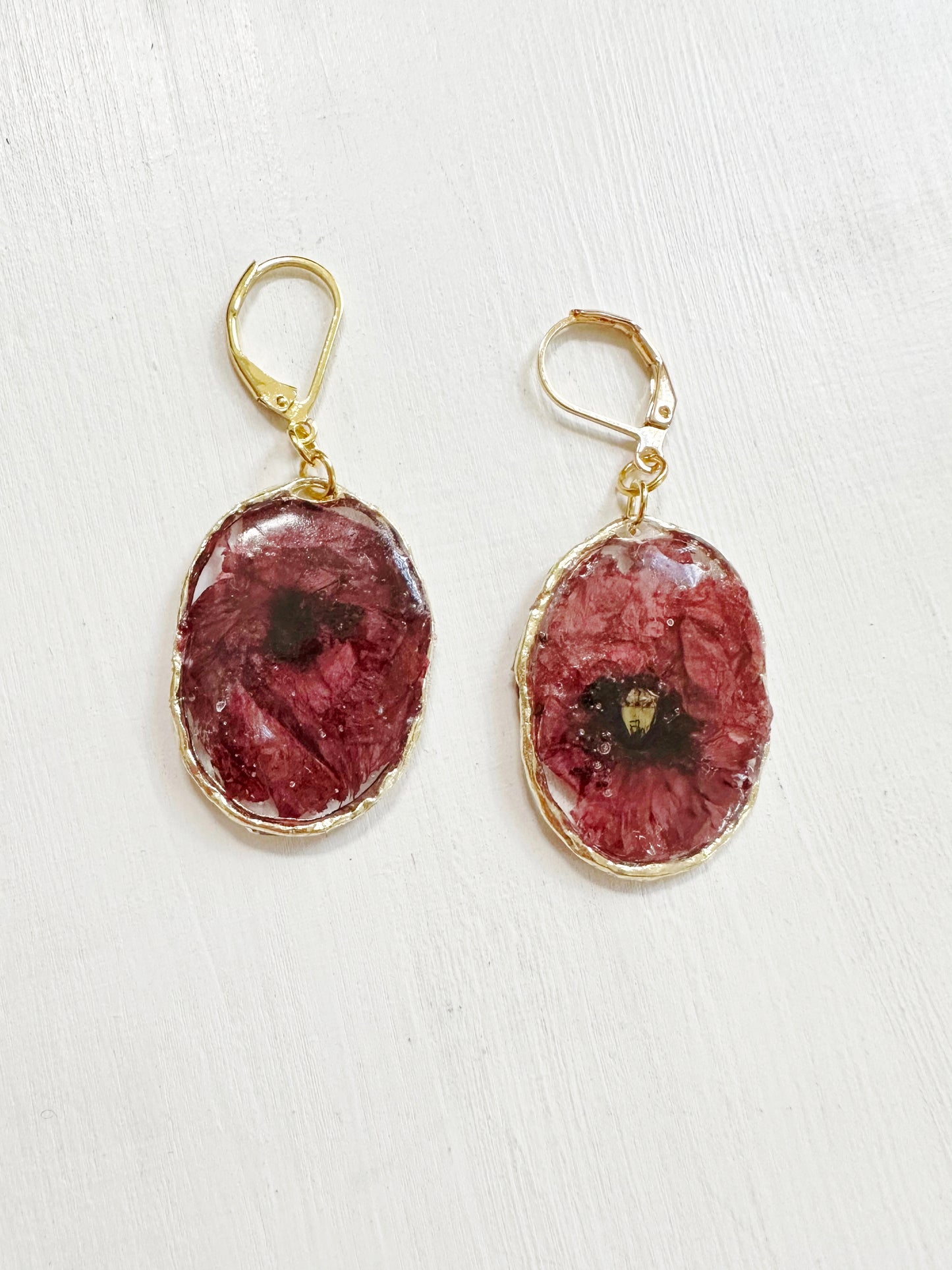Poppy Earrings in Golden Frame