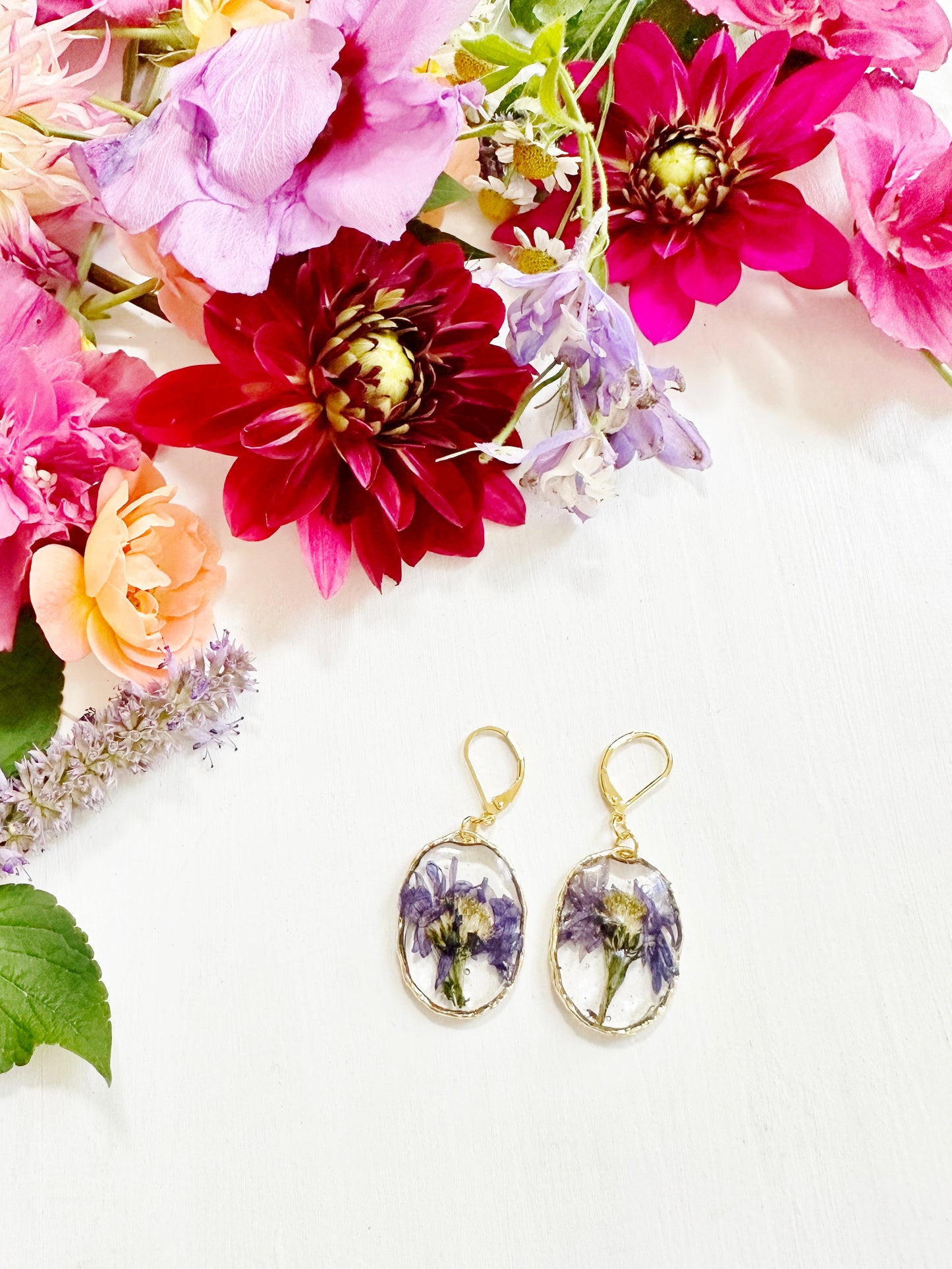 Aster Earrings in Golden Frame