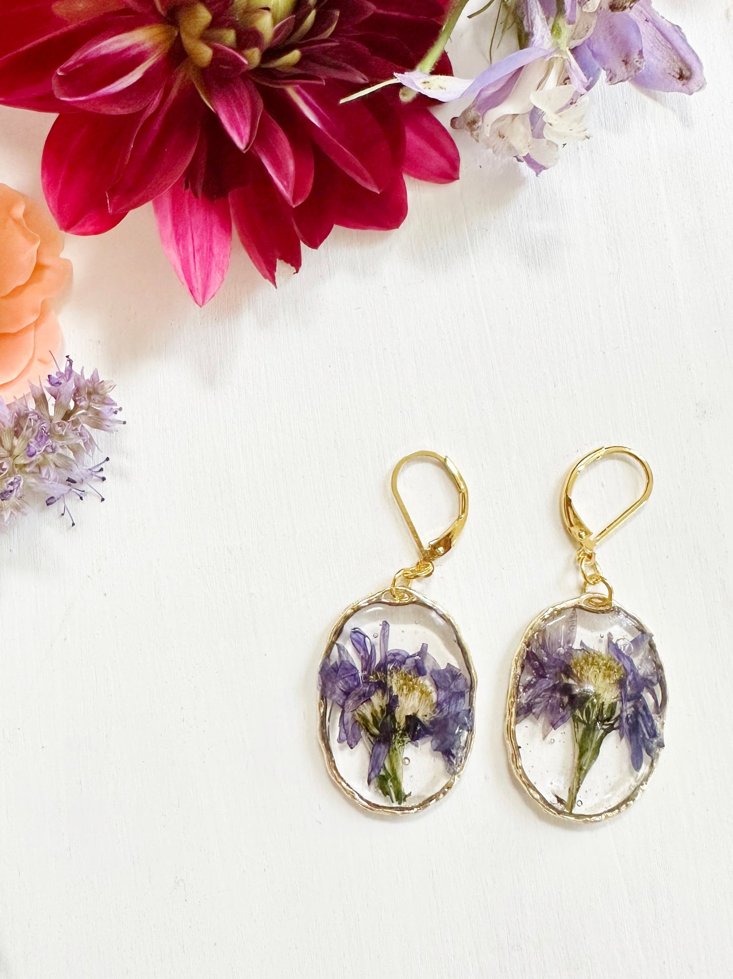 Aster Earrings in Golden Frame