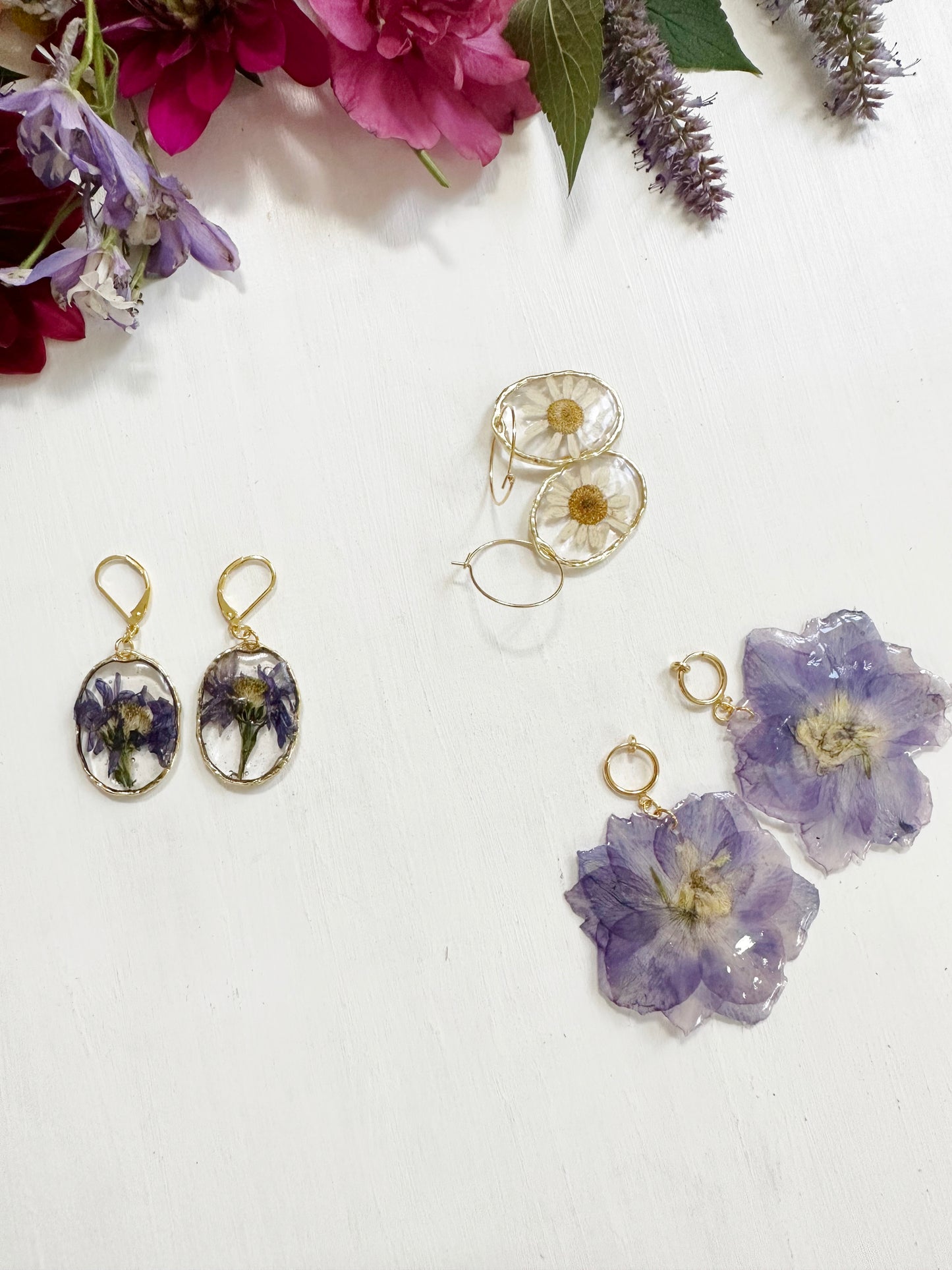 Aster Earrings in Golden Frame