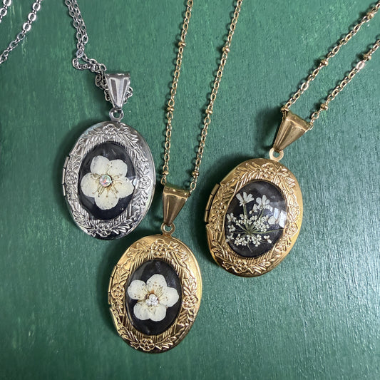 Heirloom real flower locket