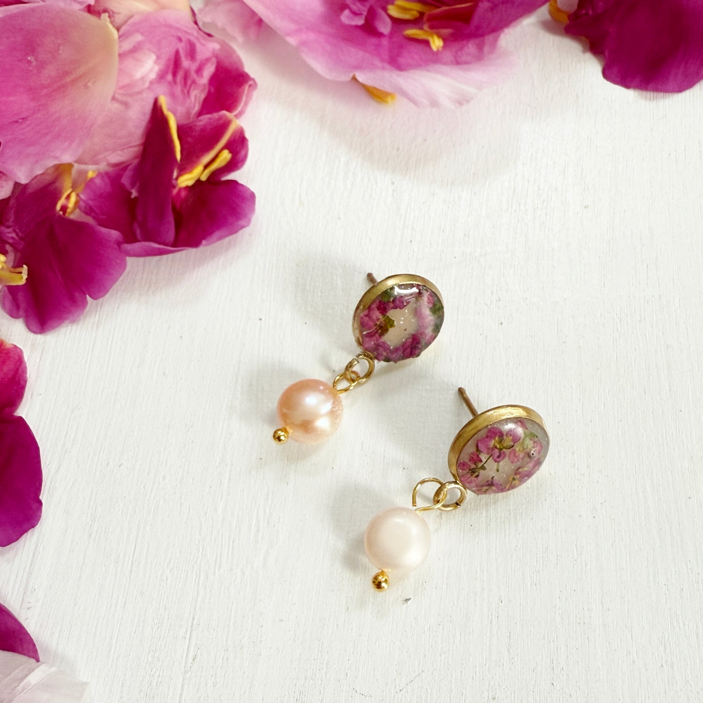 Pink tiny flower earrings with pearl