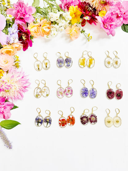 Aster Earrings in Golden Frame