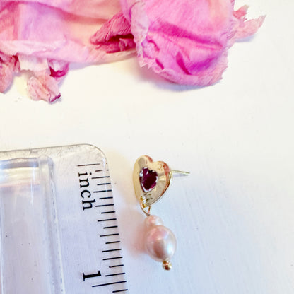 Real flower heart earrings with pearl
