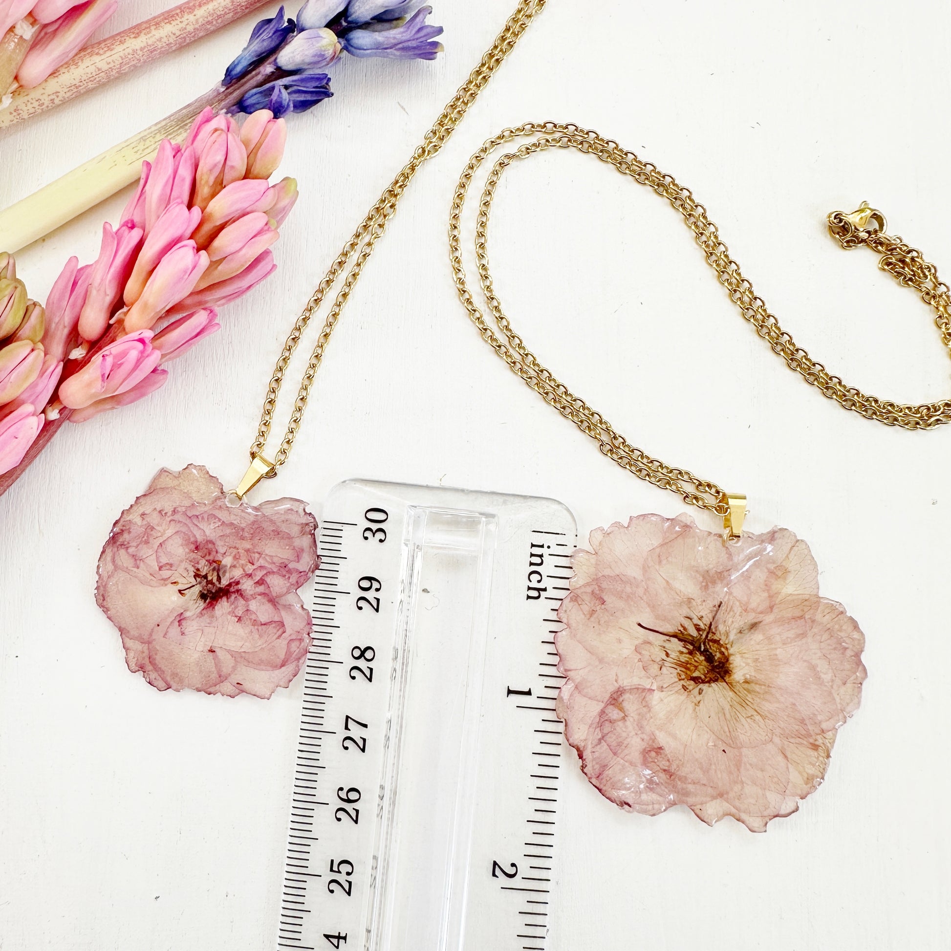 Real cherry blossom necklace - Main Image